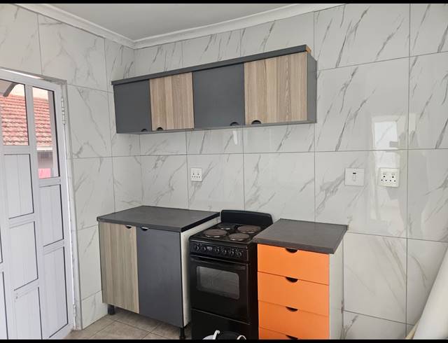 2 BEDROOM APARTMENT TO LET IN UMHLATUZANA